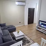 Avi - Daily Rent *