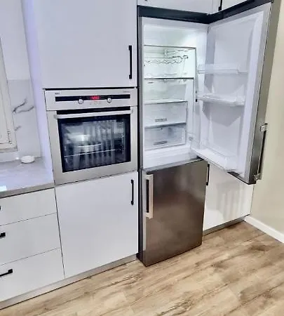 Avi - Daily Rent Tirana